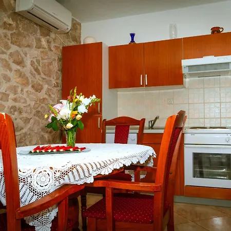 Сasa de vacaciones In 6275 Klek